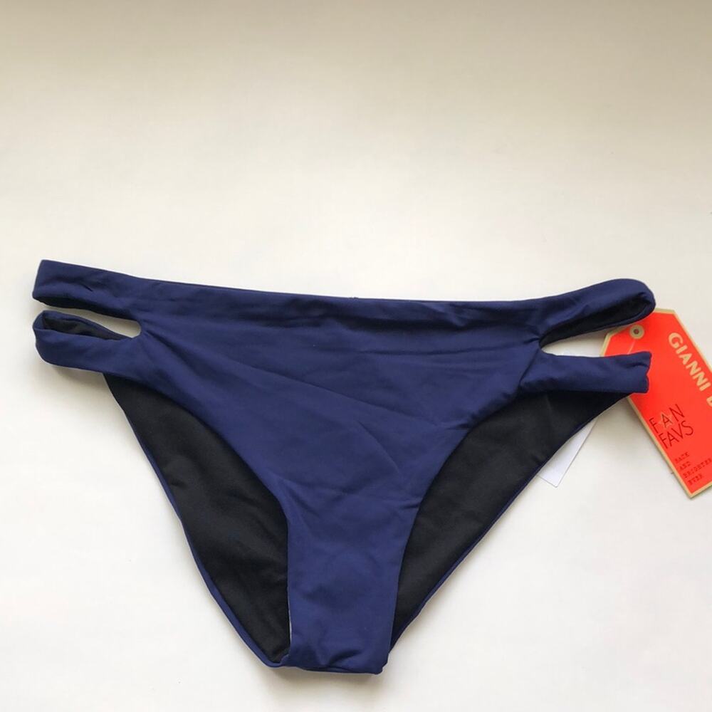 NWT Gianni Bini Reversible Navy and Black Keyhole Swim Bottom